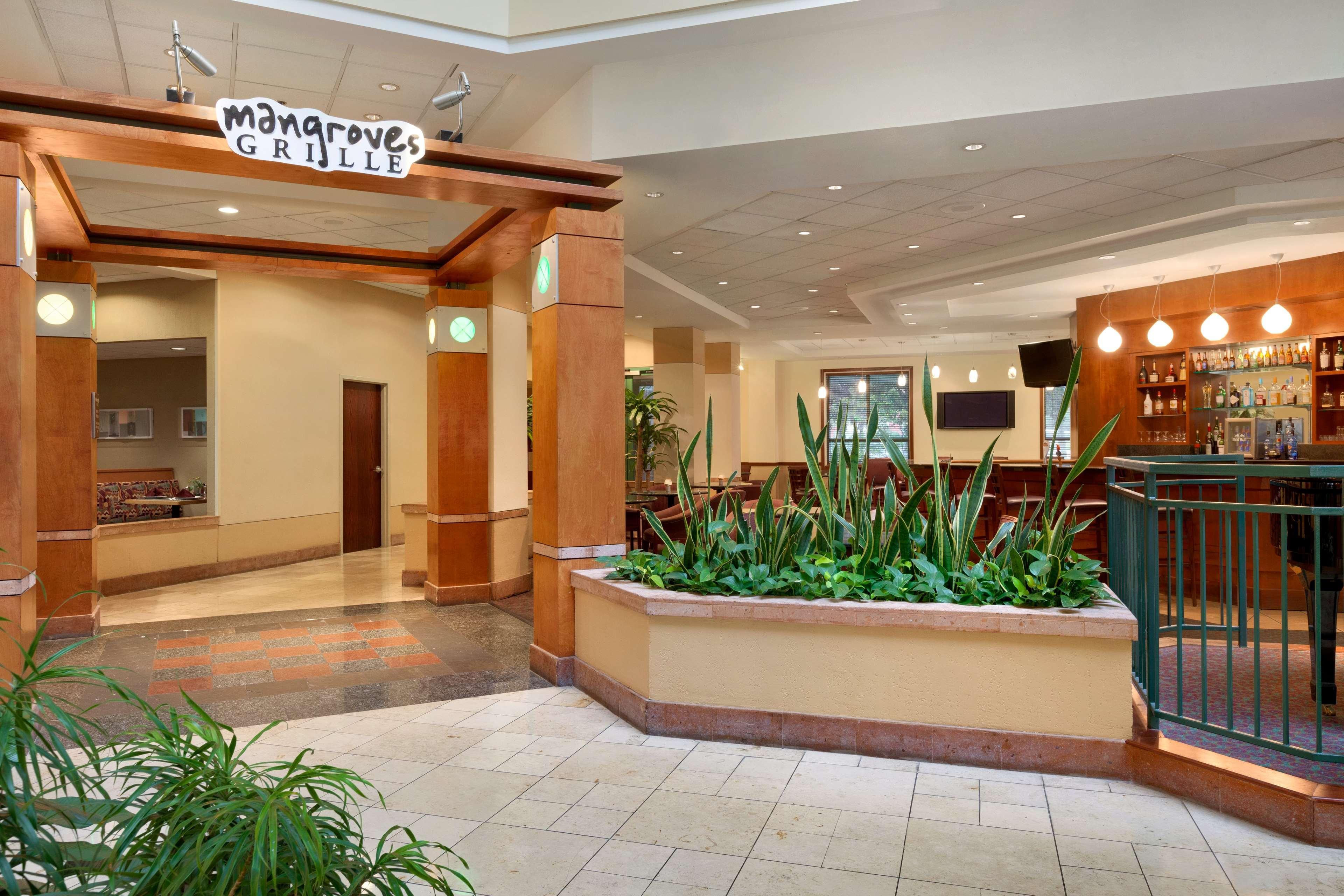 Embassy By Hilton Usf Near Busch Gardens Hotel 3*