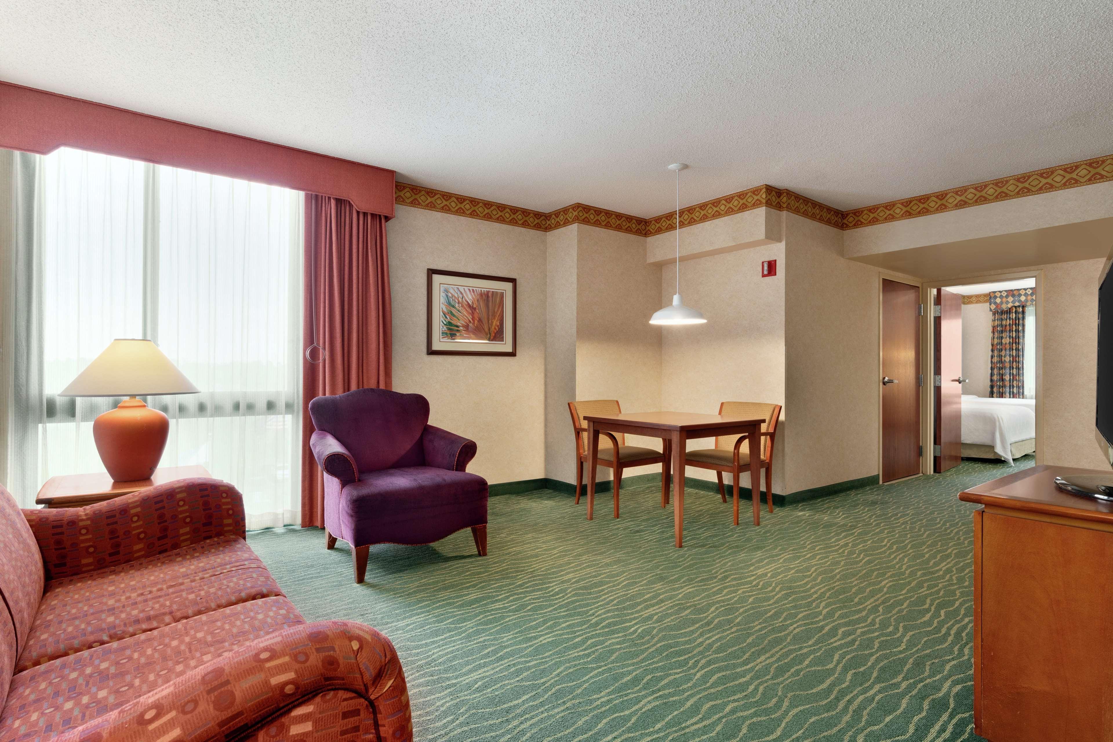 Hotel Embassy - Usf / Busch Gardens