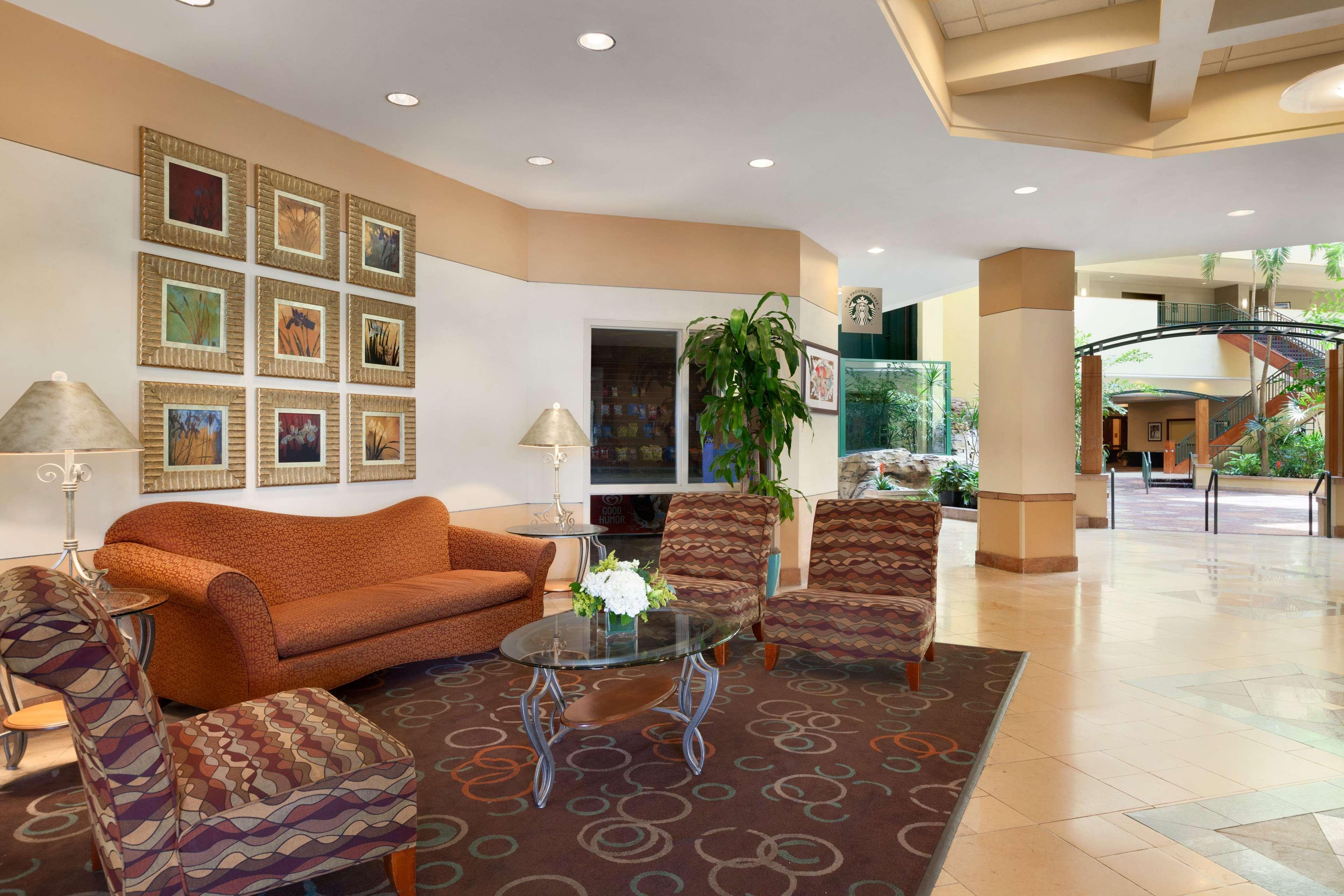 Embassy - Usf / Busch Gardens Hotel 3*