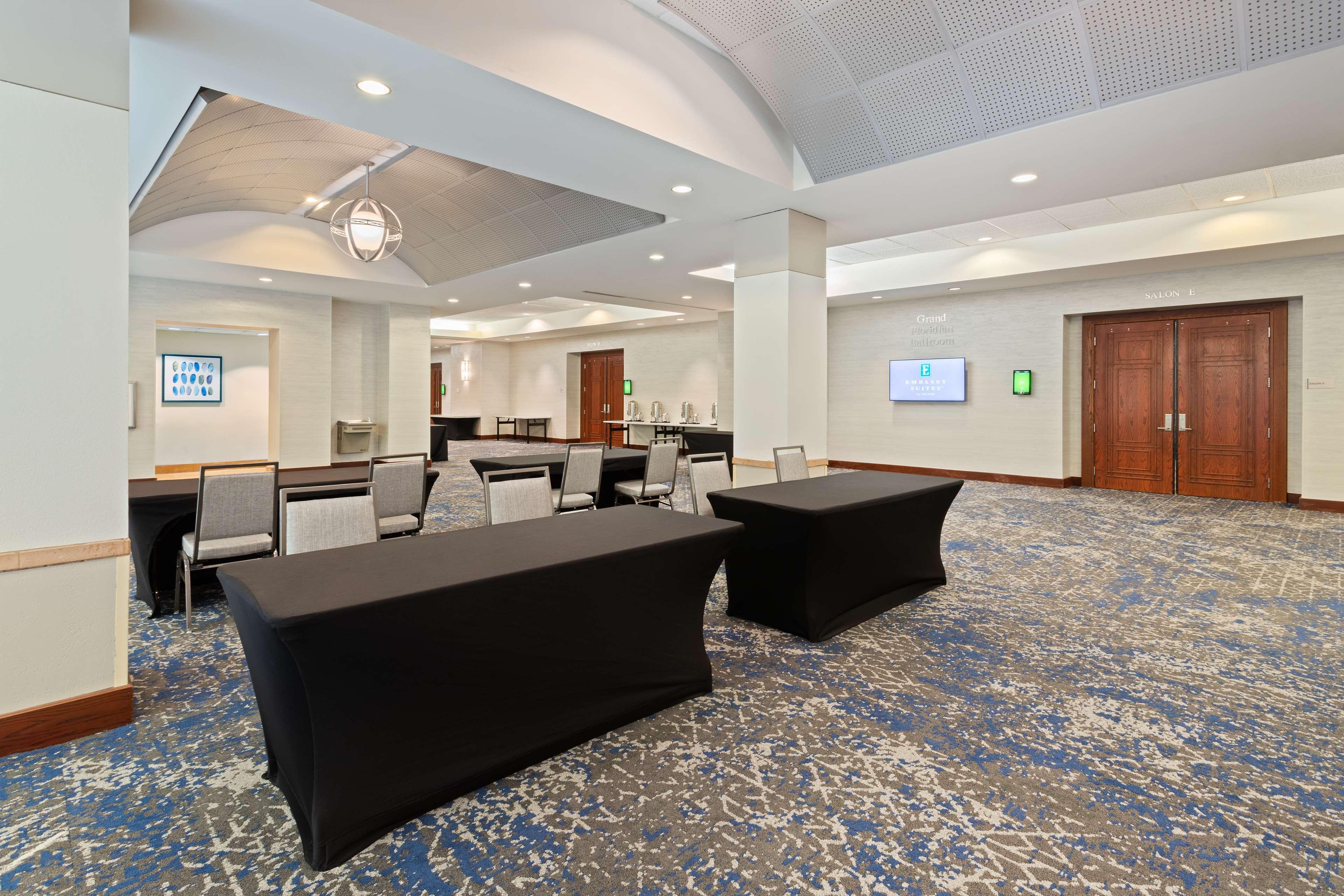 Embassy - Usf / Busch Gardens Hotel